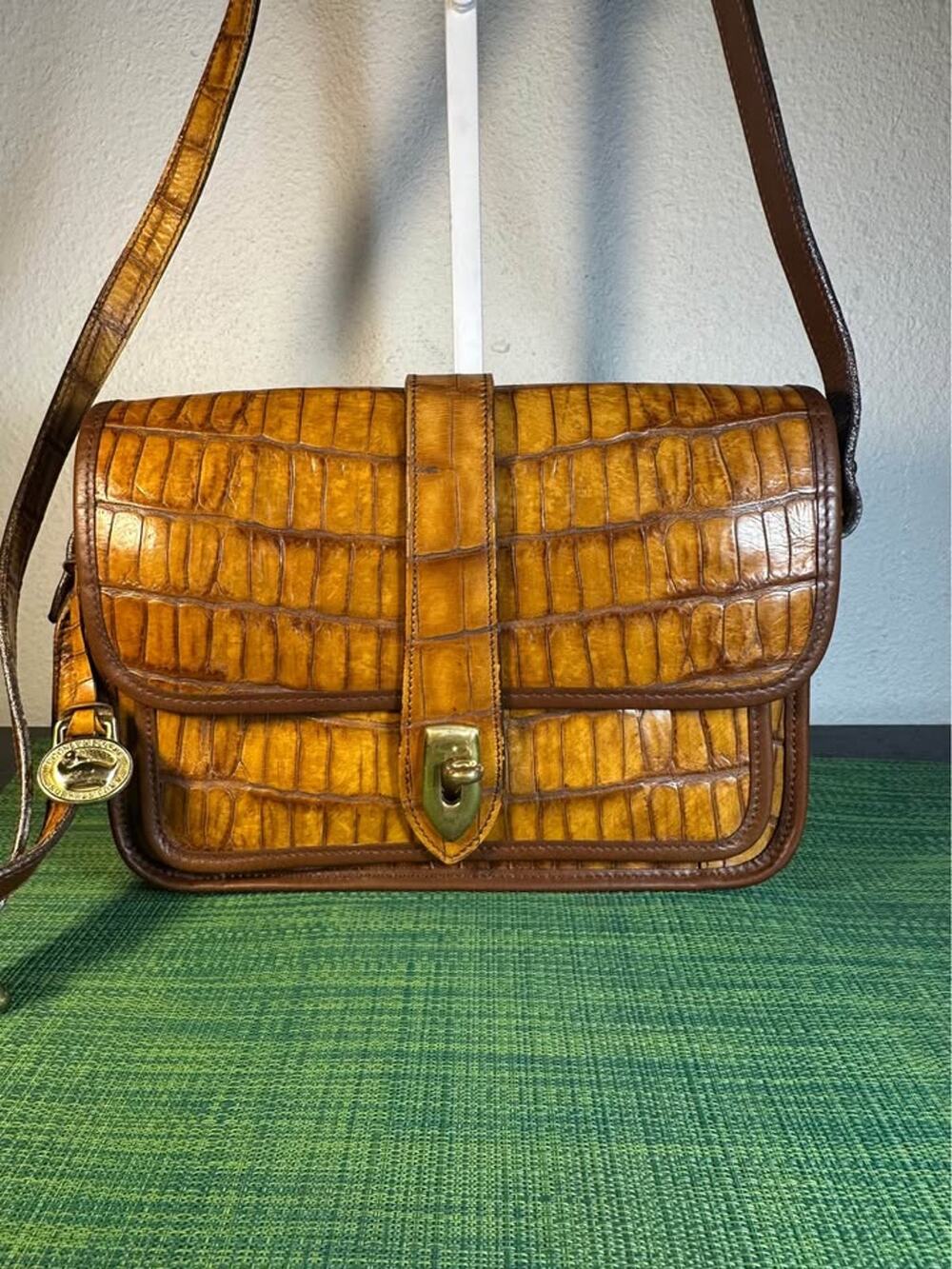 Rare VTG Dooney & Bourke Cat Eye Flap Croc-Embossed Leather Shoulder Purse